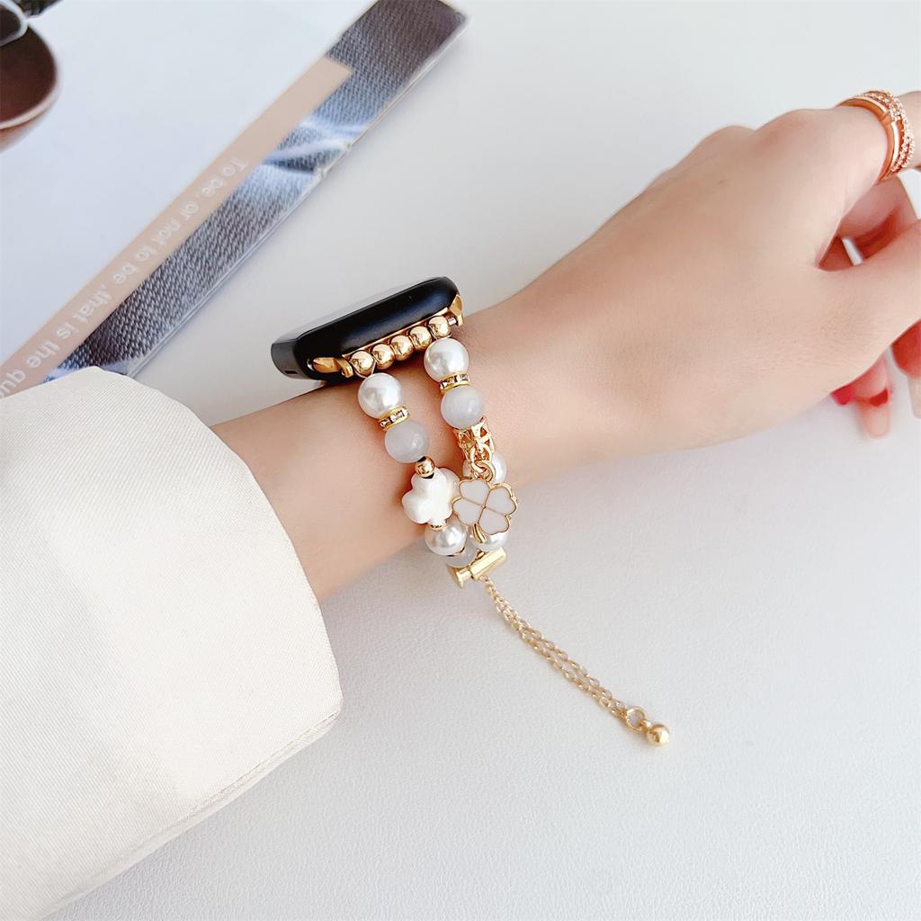 For Apple Watch Ultra 2 Ultra 49mm/9 8 7 45mm/6 5 4 SE (2023) SE (2022) SE 44mm/3 2 1 42mm Clover Design Beaded Band