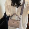 Crossbody bag, fashionable, simple and versatile, 2025 spring new handbag, nylon cloth bag, women's lightweight shoulder bag