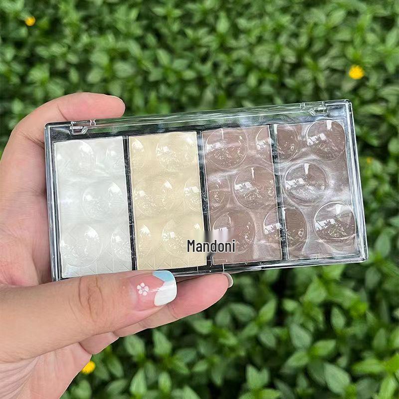 

Специальное предложение от студии Mandooni: Четырехцветная матовая палетка румян в розово-абрикосовых оттенках