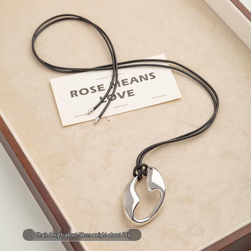 2025 Fashion Leather Cord Clavicle Necklace - Women's High-End Luxury Pendant Chain Accessories