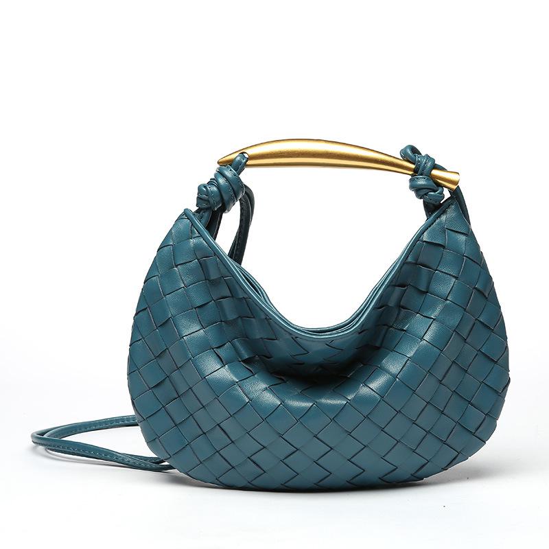 Trendiges geflochtenes Damen-Dutt-Oberteil Lammfell handgewebte handgewebte Textur Sardinen-Hardware-Tasche Schleife