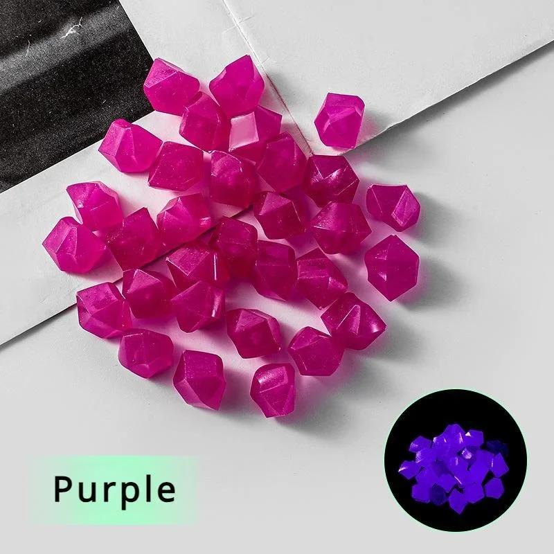 

50 шт. светящихся в темноте садовых камешков для тротуара, садовой террасы, газона, садового патио, аквариума, украшения для аквариума, светящийся камень фиолетовый