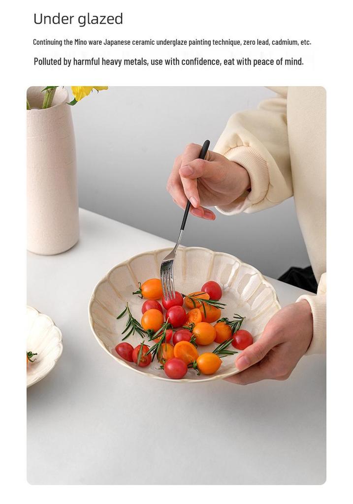 Japanese Retro White Glaze Ceramic Breakfast Plate - Creative and Simple Design for Cakes and More