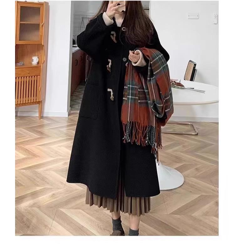 Japanese Horn Button Woolen Coat: Women's Petite Thickened Autumn/Winter Academy Style Jacket