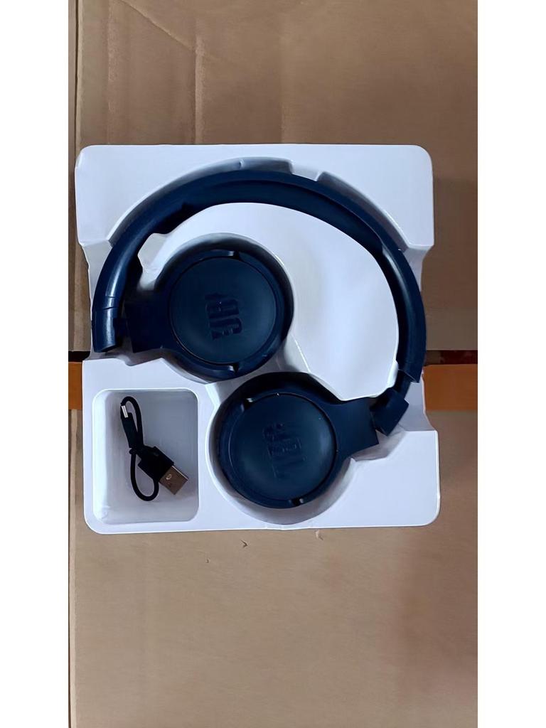 JBL510BT Over-ear Wireless Bluetooth Headphones with Multifunctionality and Logo
