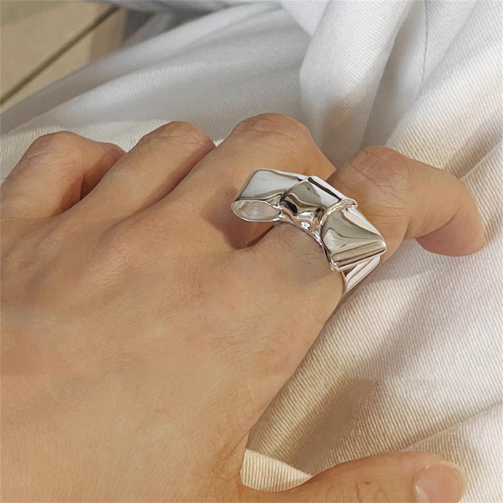 Three-dimensional Bow Tie Ring, Minimalist Style, Fashionable Personality, Simple and Versatile, Niche Design Bow Ring
