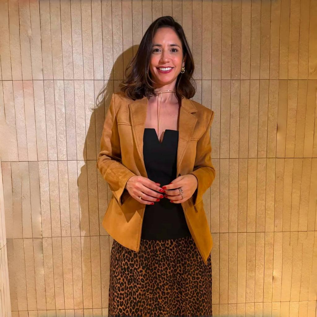 VAYLA Elegant Women's Suede Jackets Loose Lapel Single Breasted Long Sleeve Female Coats Lady Street Commute Outwear New