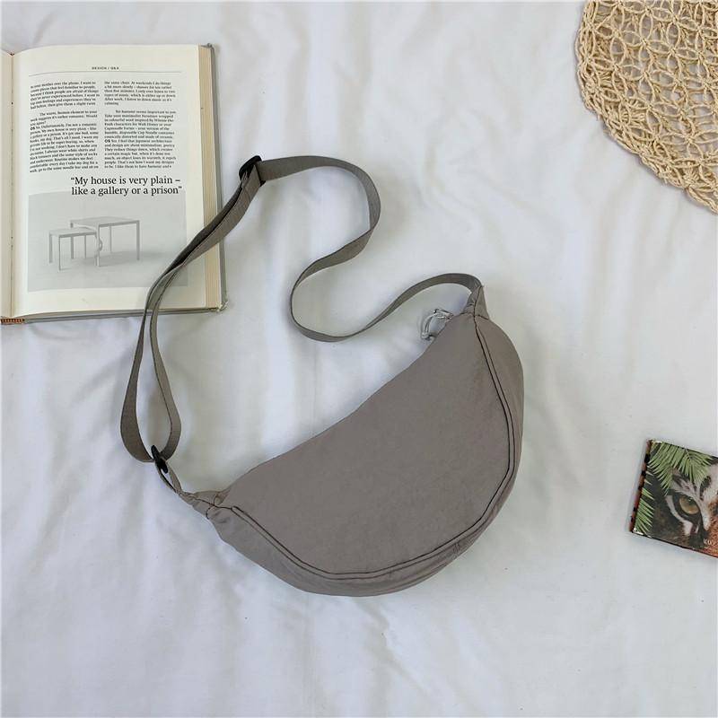 New Winter Bag for Women Fashionable and Fashionable Dumpling Bag Casual Commuter Crossbody Bag Retro Personal Shoulder Bag