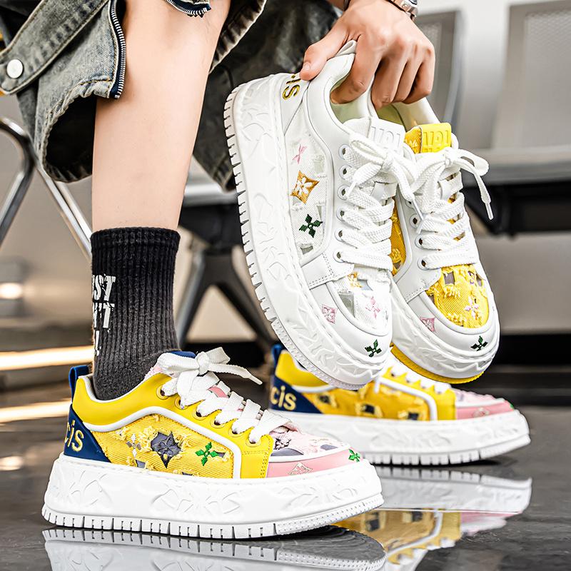 2025 Fashion Yellow Skateboarding Shoes Men Designer Sneakers Platform Canvas Shoes Men Breathable Summer Casual Sneakers Man