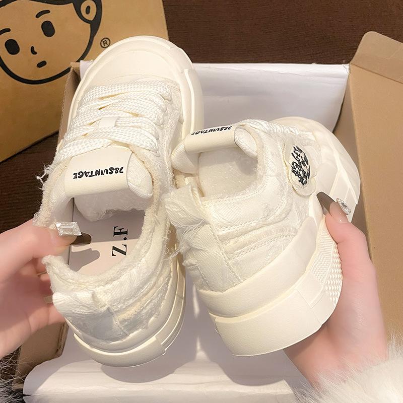 

Маленькие белые туфли оригинальные нишевые туфли женские 2025 весна и осень новые на толстой подошве универсальные студенческие парусиновые туфли повседневные кеды 40 белый