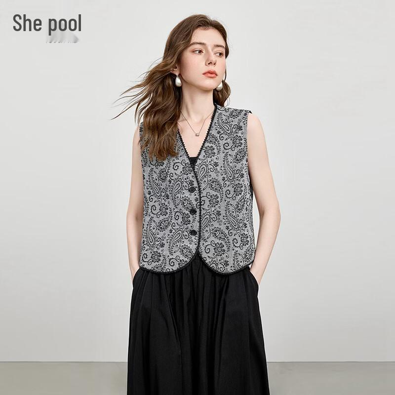 

Women s Reversible V-Neck Paisley Vest M
