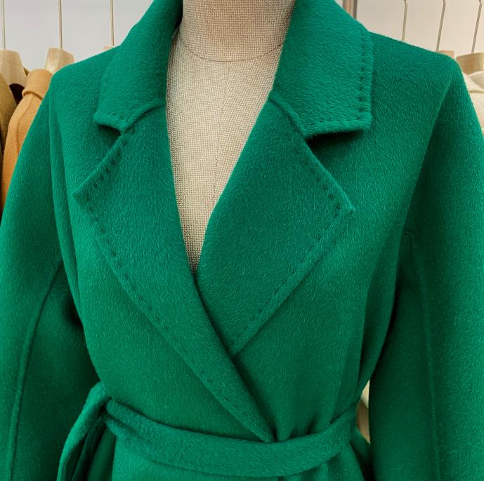 Max Family Style 2023 Women's Extra Long Wool Coat in New Water Ripple Design