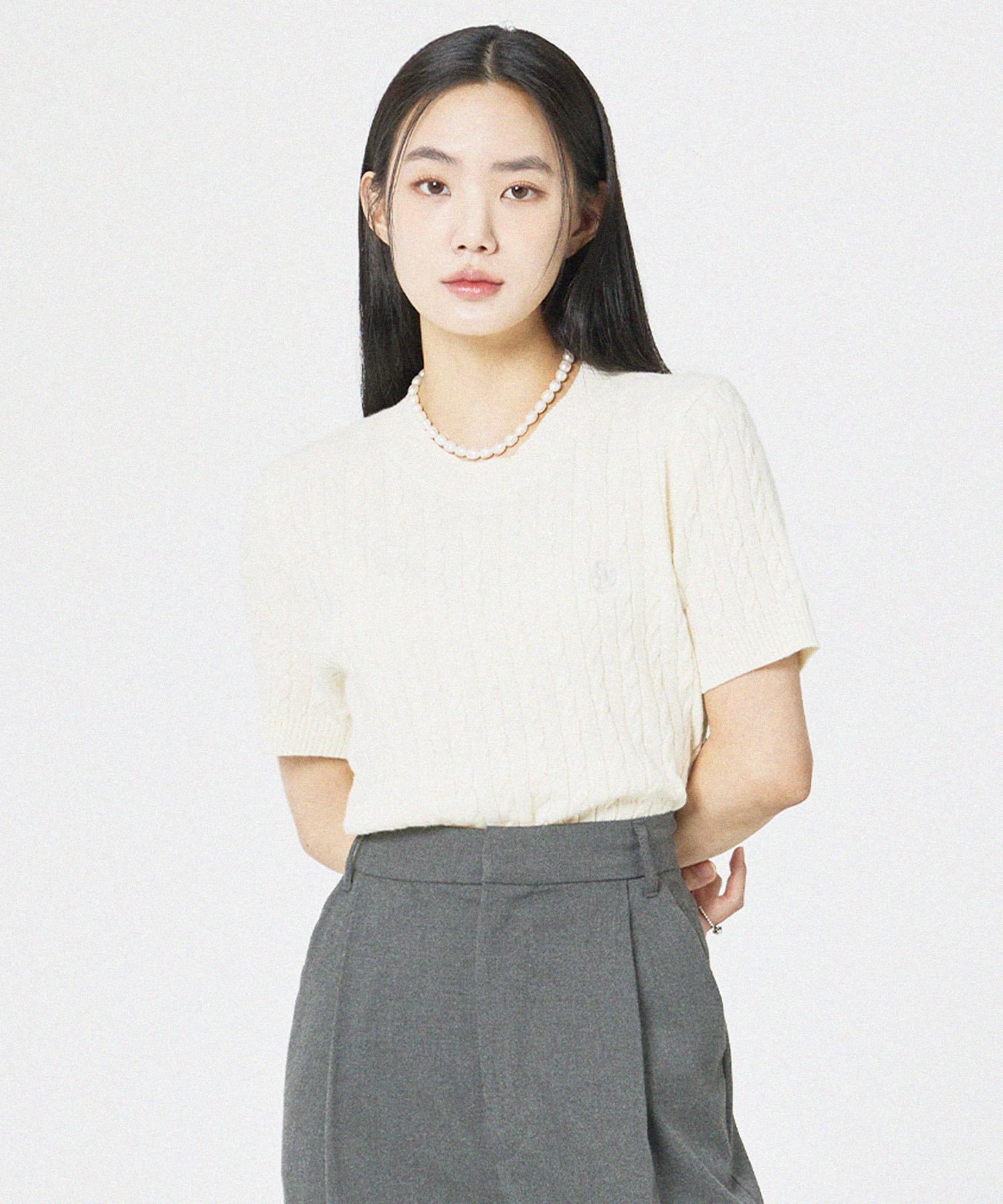 Illuminate (W) Cable Round Knit - Ivory Ivory/Free