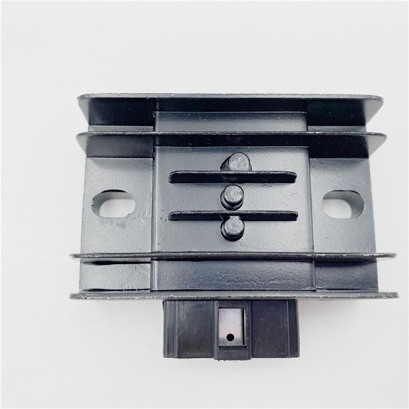 

JYM125, Tianji, Tianqi, Tianjian, YBR125 Universal Motorcycle Voltage Regulator Rectifier Charger