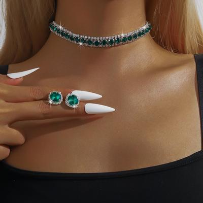 Diamantbesetzte quadratische Kette Leichter Luxus Hochwertige Schlüsselbein-Kette Temperament Kleid Halskette Halsdekoration