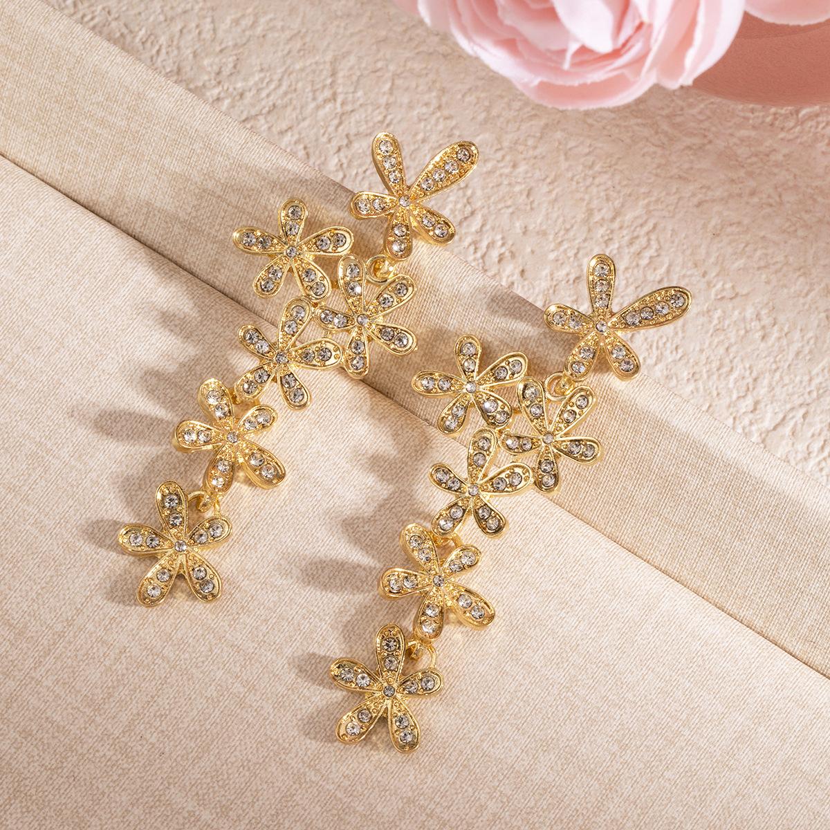 Personalized Diamond-Set Flower Fringed Earrings, Light Luxury Fashion Niche Metal Style Earrings For Women