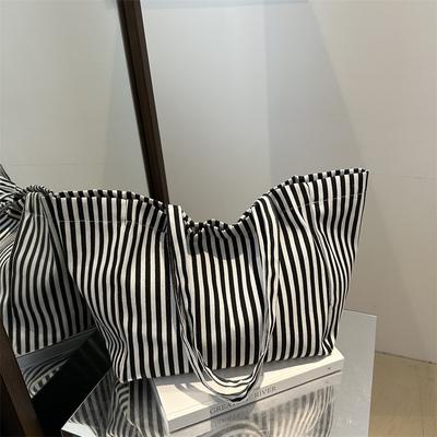 Lässige Retro-Literarische und Schlichte Handtasche mit großem Fassungsvermögen Herbst 2025 Nadelstreifen Kleine Frische Schulter-Tragetasche