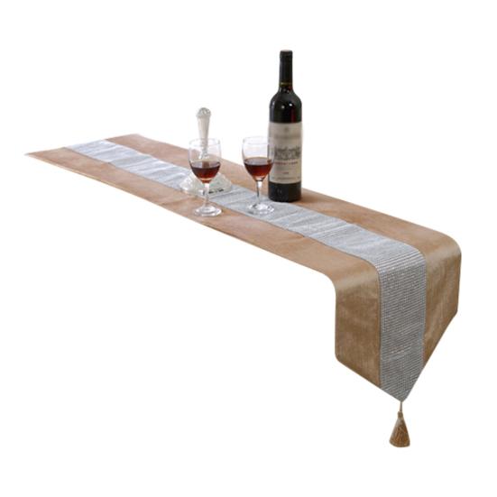 Fețe de masă cu dungi de 180 cm