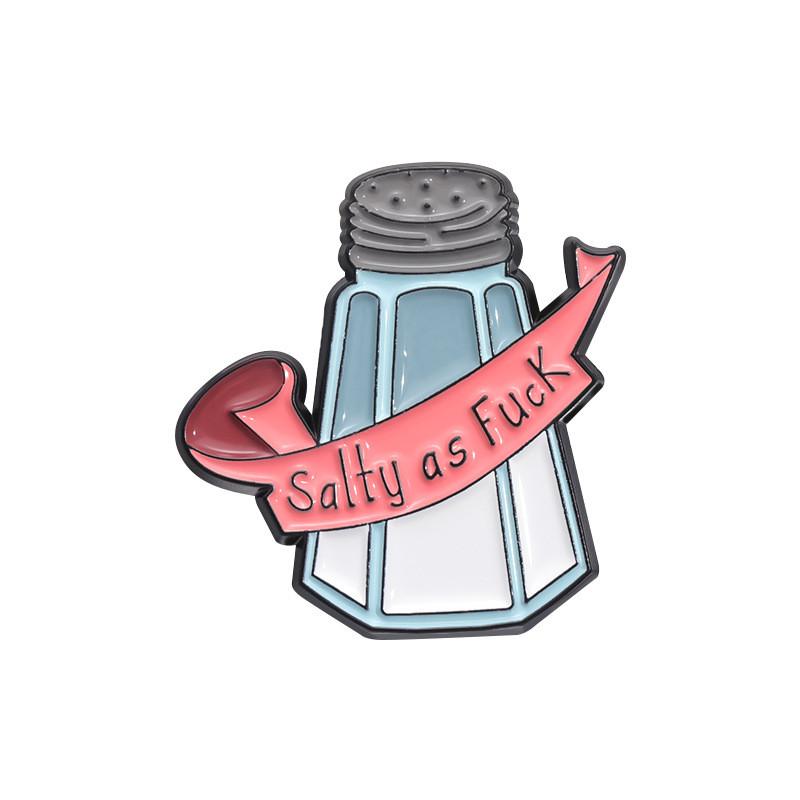 

Веселая, необычная и мультяшная брошь с интересными солонкой и буквенными стилями для всех