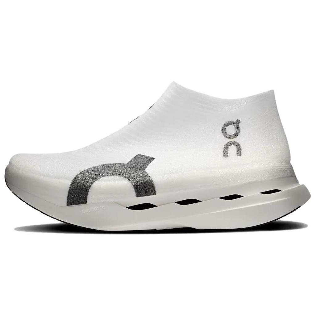 On Cloudboom Strike Running Shoes Unisex White 3UE30010462
