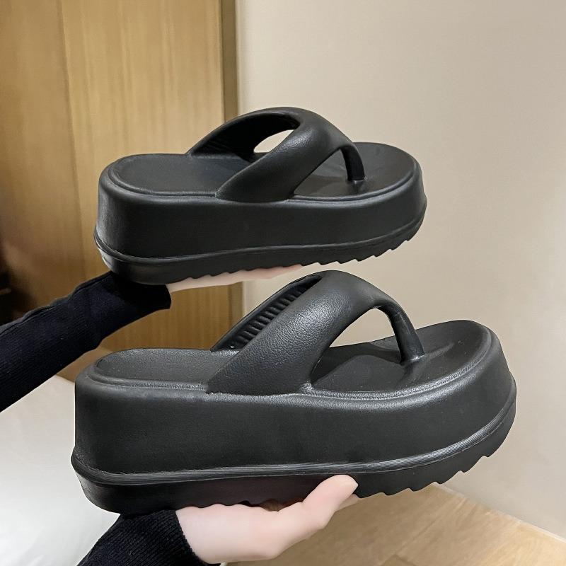 New flip-flops women's thick-soled cold slippers for summer wear to increase the height of soft-soled beach slippers