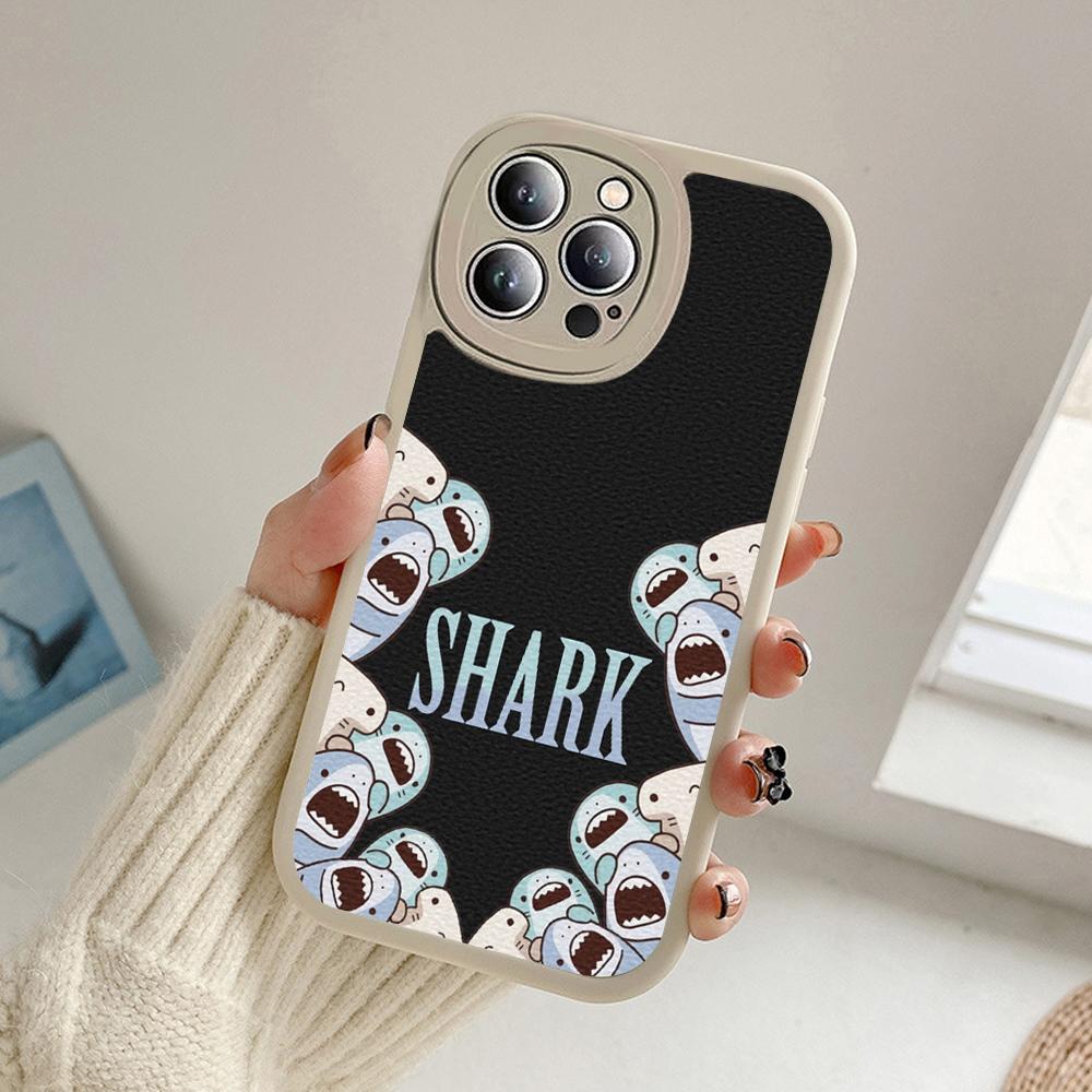 Nové pouzdro na telefon Grinning Shark pro Iphone 14 13 11 12 Pro MAX 13 12 MiNi 7 8 14 plus X XS XR Cartoon Shark Lambskin Covers