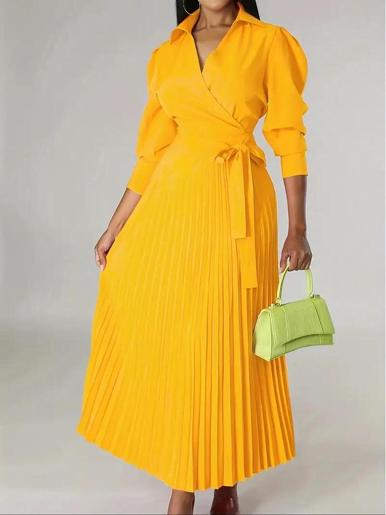 2025 Autumn Bestseller: Elegant V-Neck Long-Sleeve Pleated Waist-Cinching Women's Coat