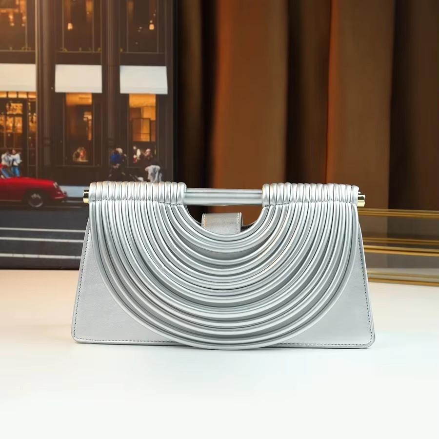 Hand-woven 2026 New Fashi Handbag, Clutch Bag, Niche Design, High-end Single-shoulder Crossbody Bag серебряный