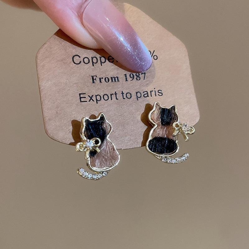 Silver Needle Leopard Geometric Earrings Vintage Maillard Temperament Premium Stud Earrings Fashion Daily Commuter Earrings