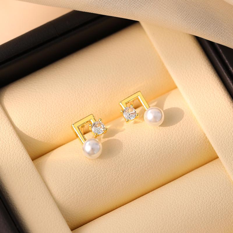 Pearl & Zircon Stud Earrings for Women - Exquisite 2026 Summer Style