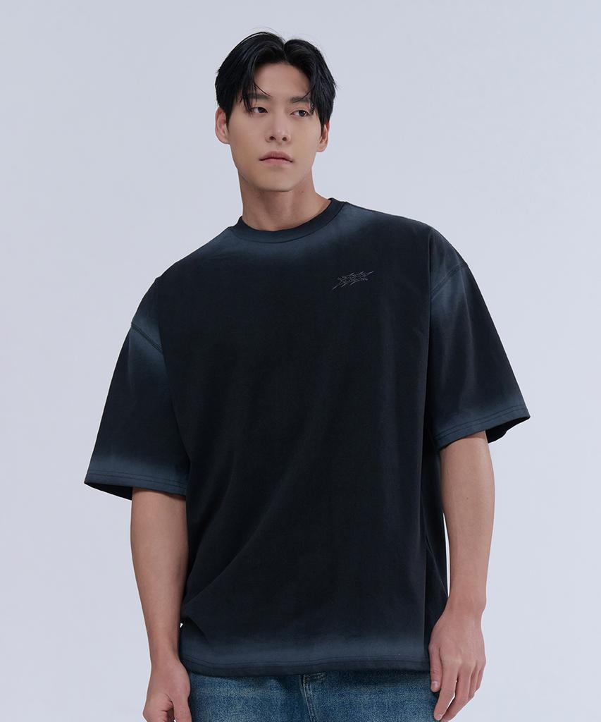 NINEZ Spray Washed Oversized T-Shirt (2 Colors)