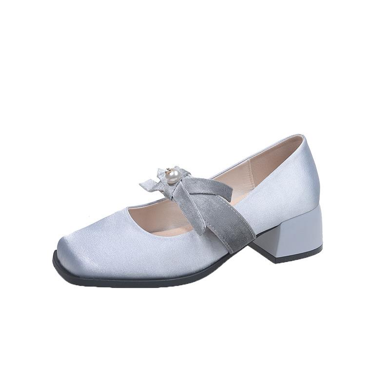 

Весна и лето 2025 новая французская ретро обувь Мэри Джейн на толстом каблуке, универсальная, простая, с бабочкой и маленькой жемчужиной, с открытым носком, на среднем каблуке, женская обувь 34 серебряный