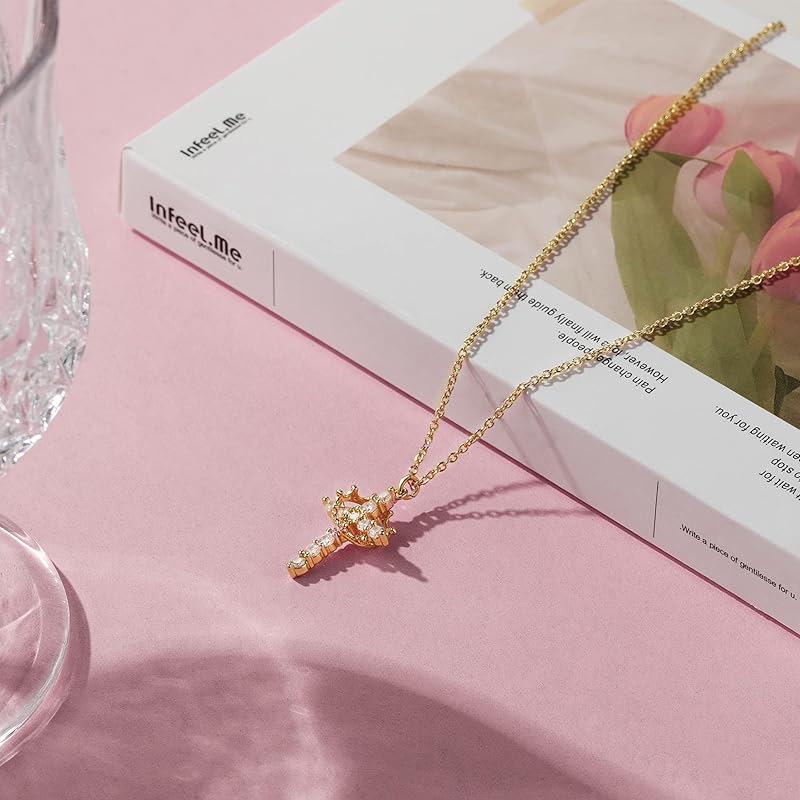 Collana Minimalista in Argento S925: Pendente a Croce Corona Piena di Diamanti per Donna
