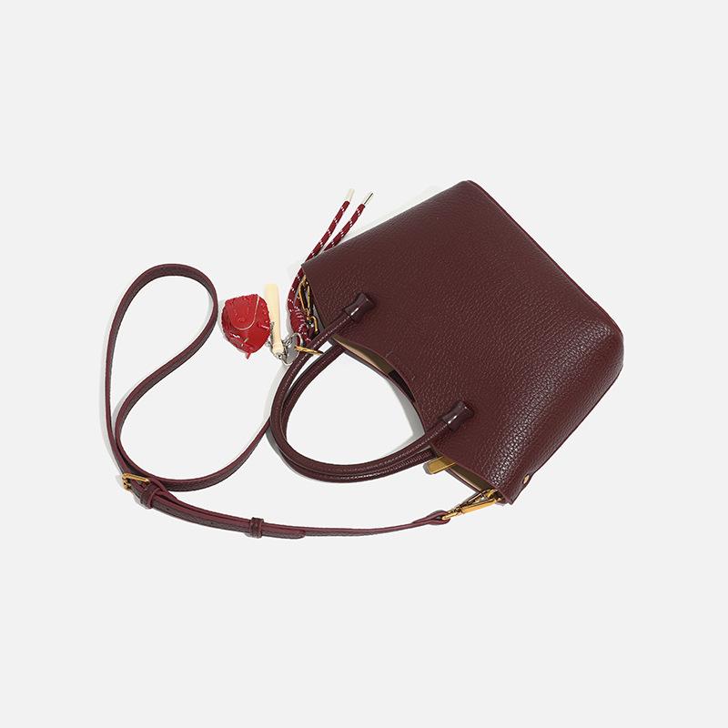 Spring New Fashionable Versatile Basket Handheld Women's Bag Large Capacity Tote Bag Commuter Single Shoulder Crossbody Bag