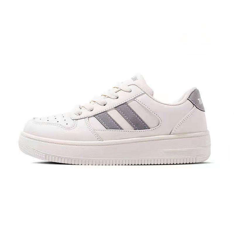 

Leather white shoes women s autumn new girls versatile board shoes platform casual sports shoes 40 сірий колір