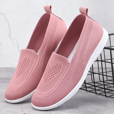 Stare Pekinowe Buty z Tkaniny Damskie 2024 Transgraniczne Nowe Latające Tkane Buty Buty Codzienne Handel Zagraniczny Miękka Podeszwa Średniego Wieku I
