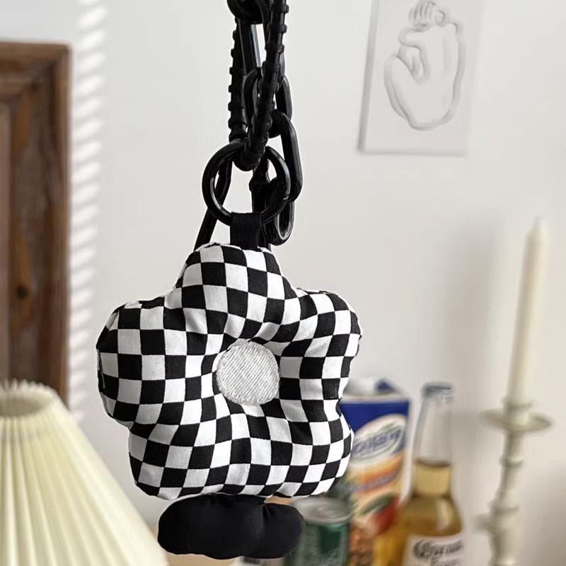 Adorable Floral Plush Keychain With Soft Pp Cotton Filling For Charm And Style