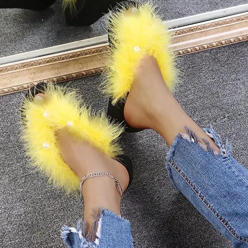 Fashion Outdoor Faux Fur Slippers Cool Slides Furry Sandals 2025 Women Sexy Fur Flip Flops Girl Platform Shoes Summer Thick Sole Shoes