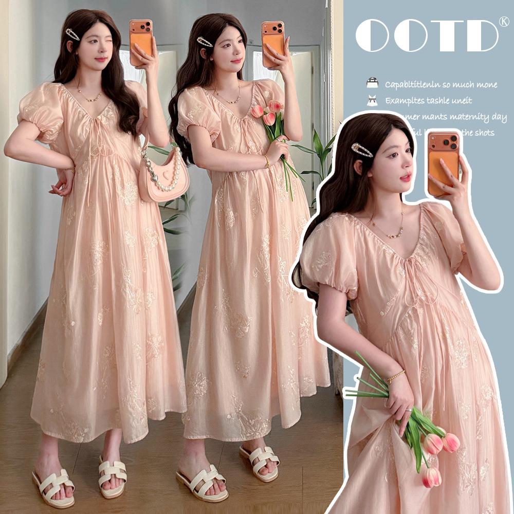 Summer 2026 Embroidered V-Neck Maternity Dress with Adjustable Puff Sleeves M