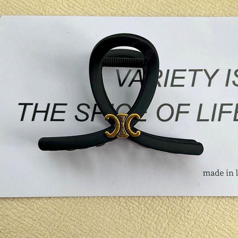 Koreanische Acryl-Haarspange für Damen, elegantes und handgefertigtes Haaraccessoire in großer Hai-Form