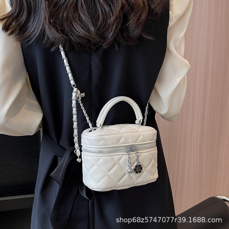 French Small Fragrance Korean Small Shoulder Bag High-end Women's Diamond Check Chain Tote Bag Fashion Texture Crossbody Bag