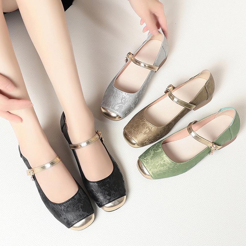 Plus Size 41 42 Breathable Comfortable Shallow National Emborider Mary Janes Flat Shoes 2025 Spring Square Heels Shoes for Mom