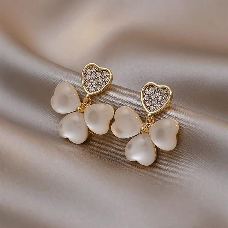 New Four-leaf Flower Love Opal Earrings Korean High-end Design Super Fairy Earrings