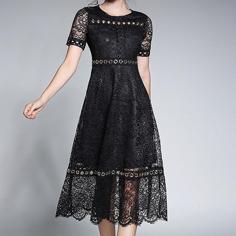 Abito da Cocktail da Donna in Pizzo Floreale Sweetheart Aderente e Svasato per Eleganti Serate
