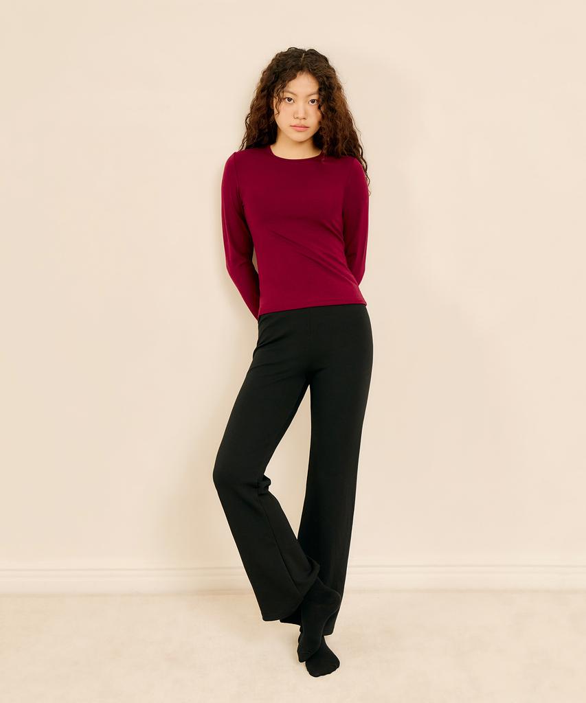 Maleunpaibeu [Set] Fingerhole Long Sleeve T-Shirt & Bootcut Pants Set (Type C)