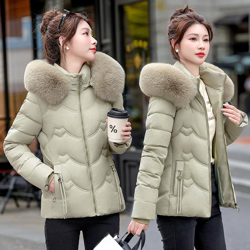 Damen Kurze Kapuzen-Winddichte Dicke Warme Winterjacke mit Großem Fellkragen