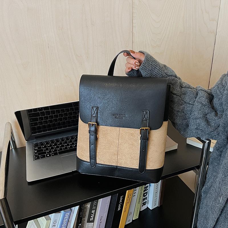 School Bag Backpack Women's 2025 New Autumn and Winter Leisure High Sense Niche Fashion College Student Commuter Travel Backpack