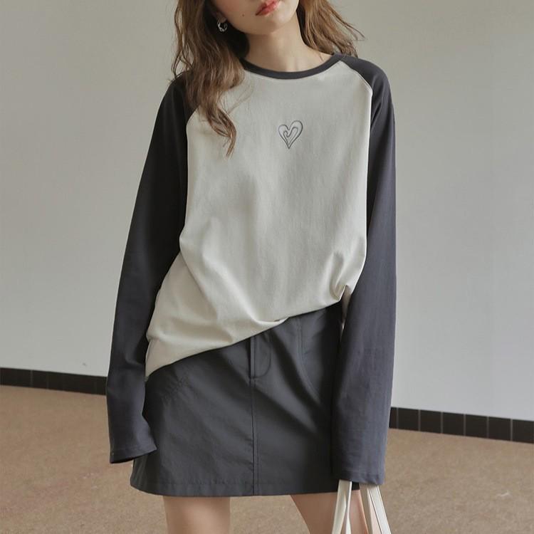 In Stock: Women's Early Autumn Apricot Gray Heart Print Raglan Long-Sleeve Cotton Top