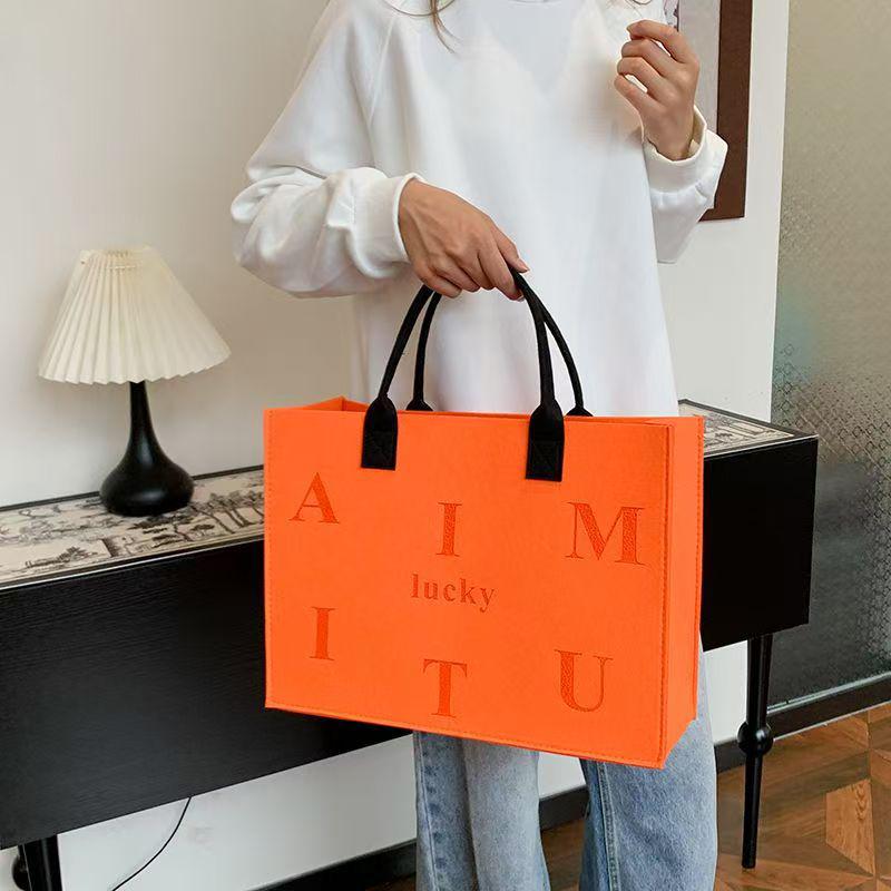 Modern Large Capacity Felt Handbag - Versatile and Stylish Shopping Bag with Letter Design