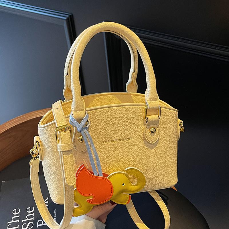 Wholesale New Product Niche Design Simple and Fashionable Portable Bucket Bag Women's Commuting Temperament Versatile Messenger Bag